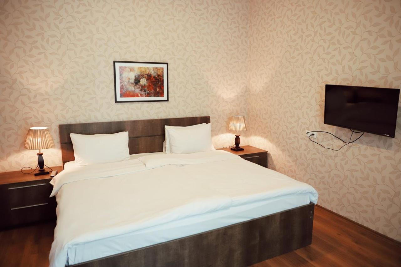 อบาสตูมานี เรสซิเดนซ์ Hotel อบาสตูมานิ ภายนอก รูปภาพ
